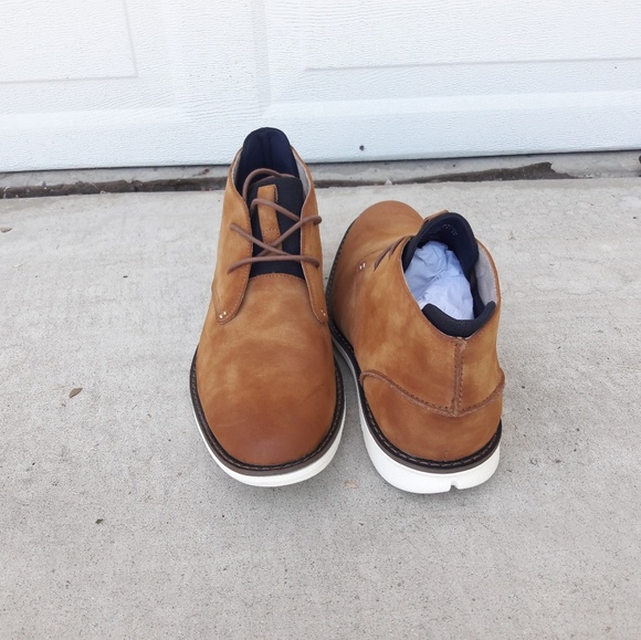 Kenneth Cole - Picture 2 of 3